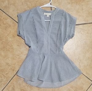 (MUST BUNDLE)NWOT Womens V-neck Blouse| Size Small